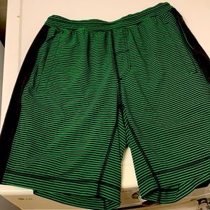 Men’s Lululemon Pacer shorts 9”